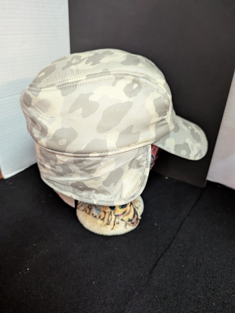 Rag & Bone Medium/Large Gray leopard Camo sherpa lined pilot bomber hunt cap